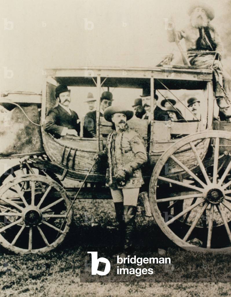 The Deadwood stagecoach in London - Buffalo Bill standing, John Nelson in the box (photo)