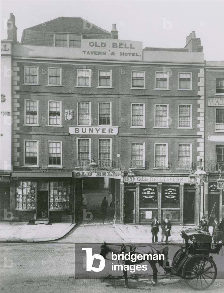 Old Bell Tavern and Hotel, London (photo)