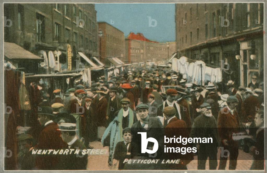 Wentworth Street, Petticoat Lane, London (photo)