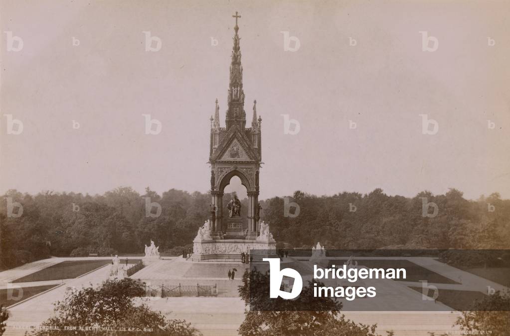 General view of the Albert Memorial (photo)