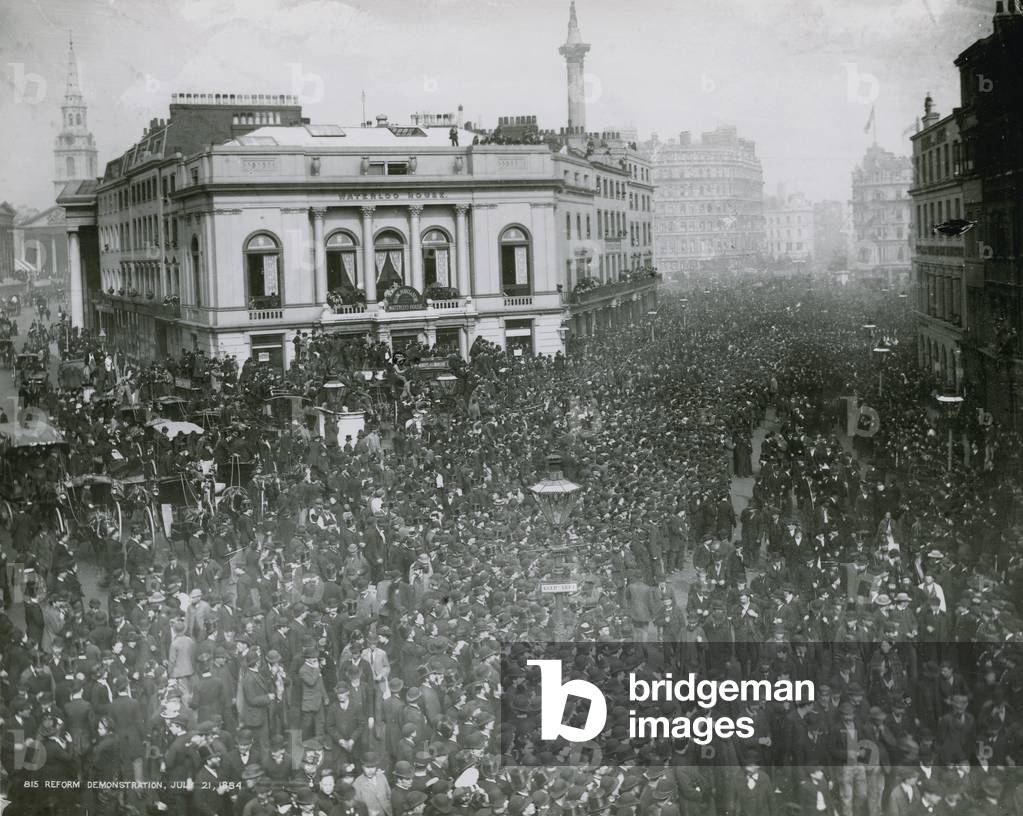 Aerial view of the reform demonstration (photo)