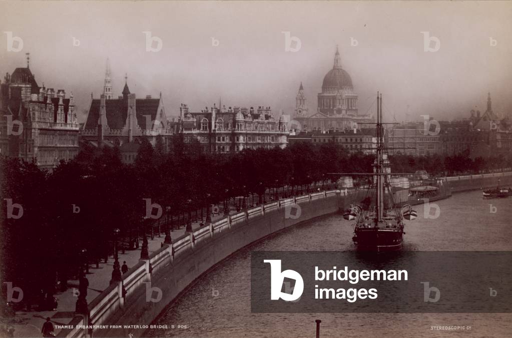 Thames Embankment from Waterloo Bridge (photo)