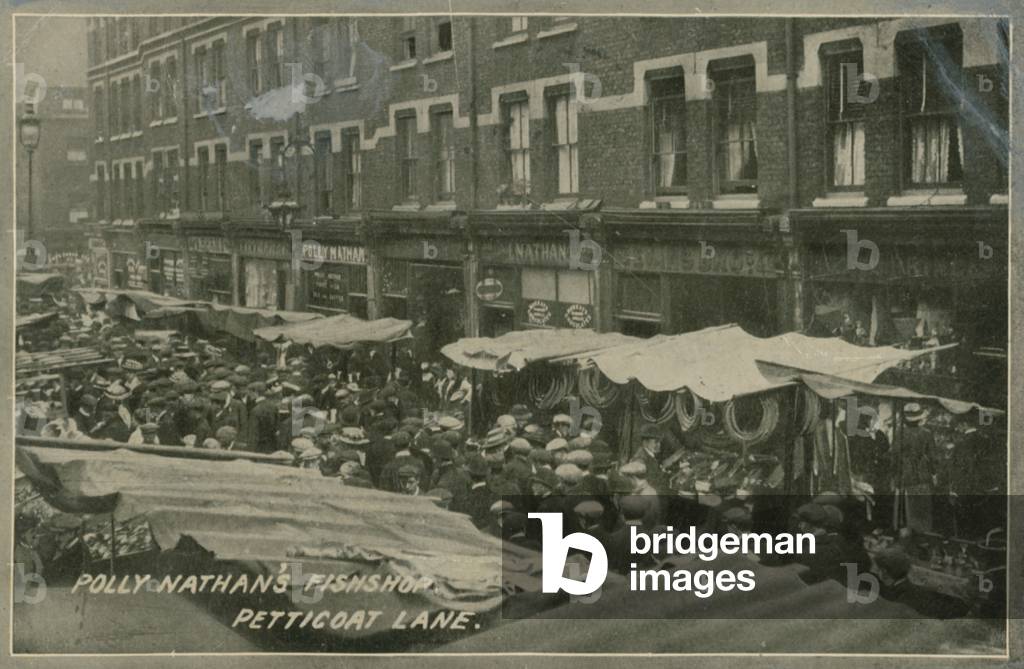 Polly Nathan's Fishshop, Petticoat Lane, London (photo)
