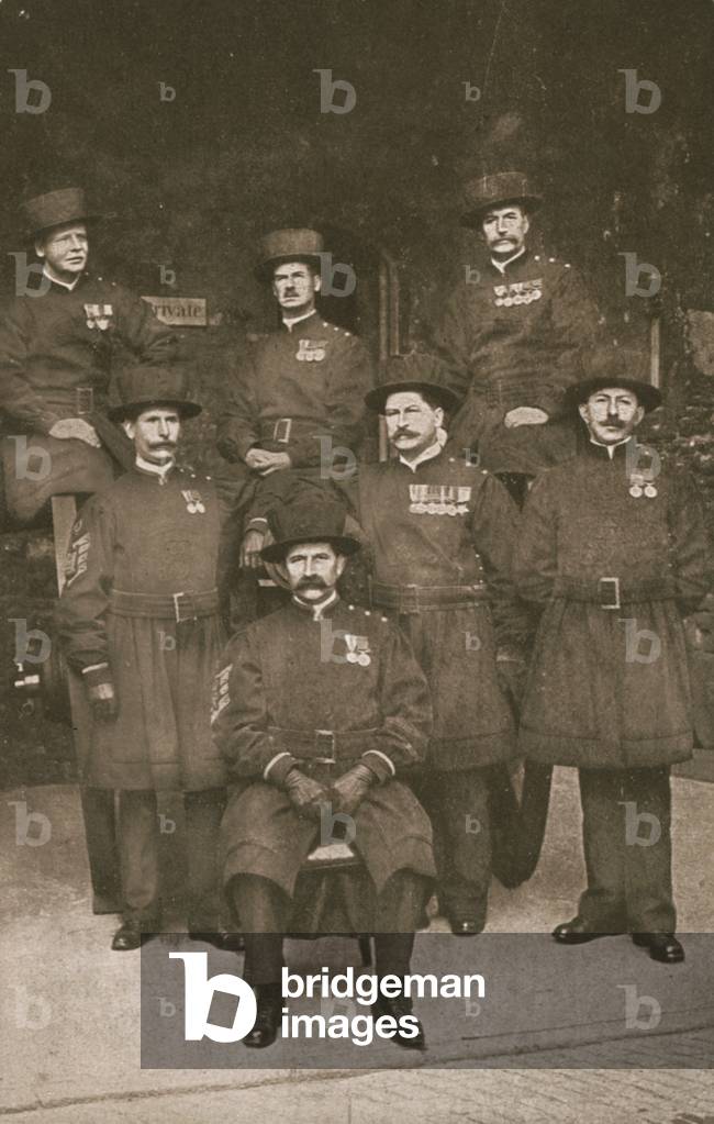 Beefeaters of the Tower of London (photo)