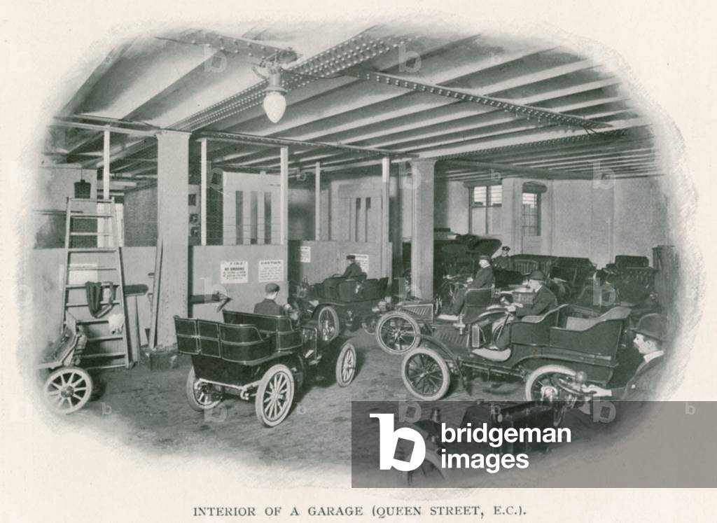 Interior of a garage, Queen Street, EC1 (photo)