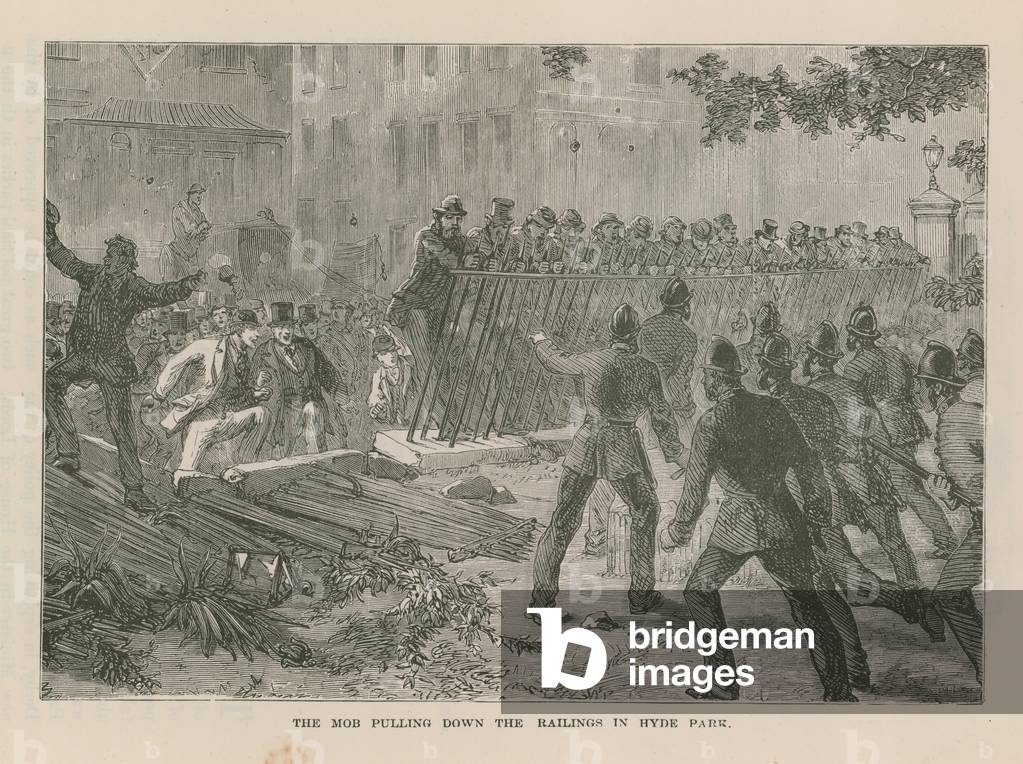 The mob pulling down the railings in Hyde Park (engraving)