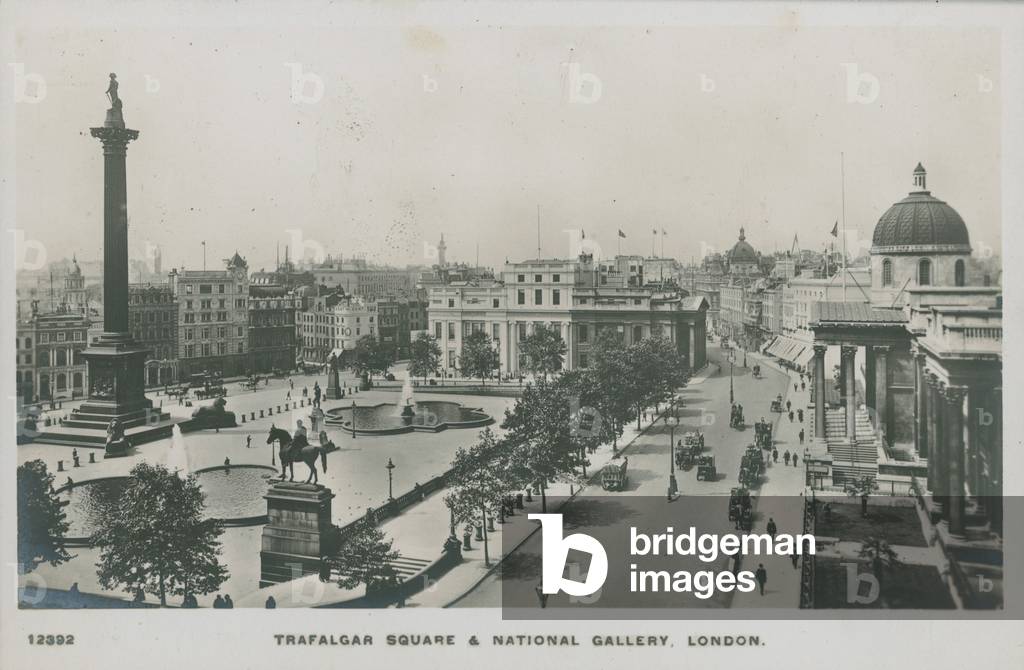 Trafalgar Square and the National Gallery, London (photo)