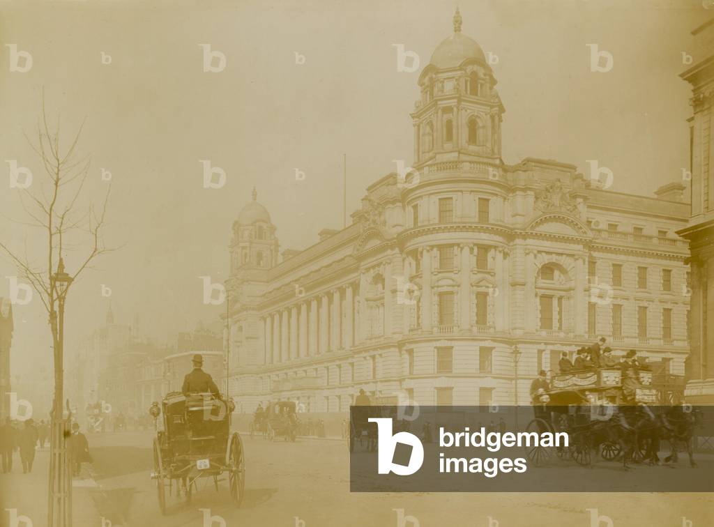 General view of the new War Office in Whitehall (photo)