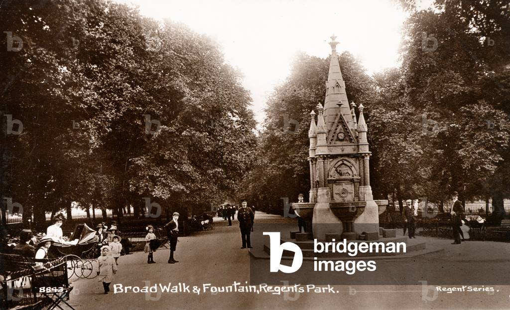 Broad Walk and fountain in Regent's Park (b/w photo)