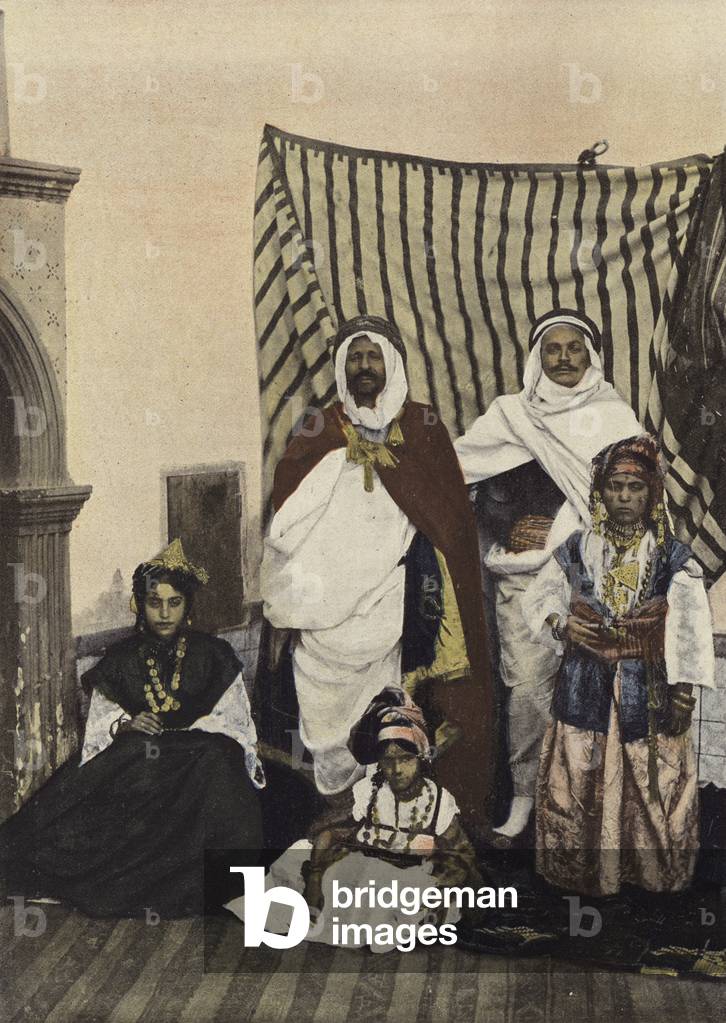 Kaid Et Sa Famille (colour photo)