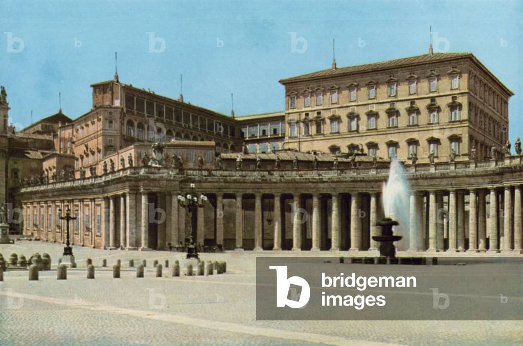 Palazzo Vaticano veduto dalla Piazza di San Pietro, Vatican Palace from the Square of Saint Peter's (colour photo)