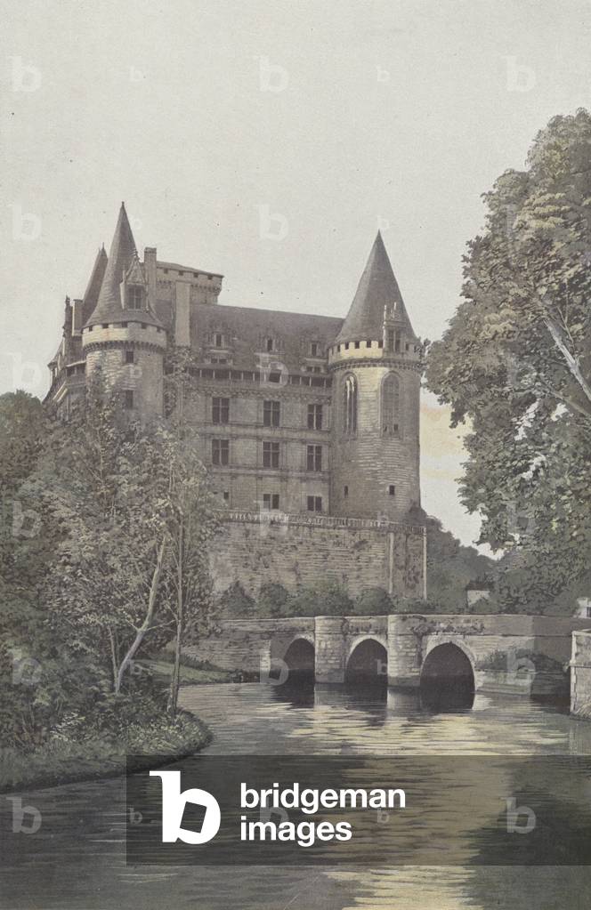 La Rochefoucauld, Chateau, Vue prise des bords de la Tardoire (colour photo)
