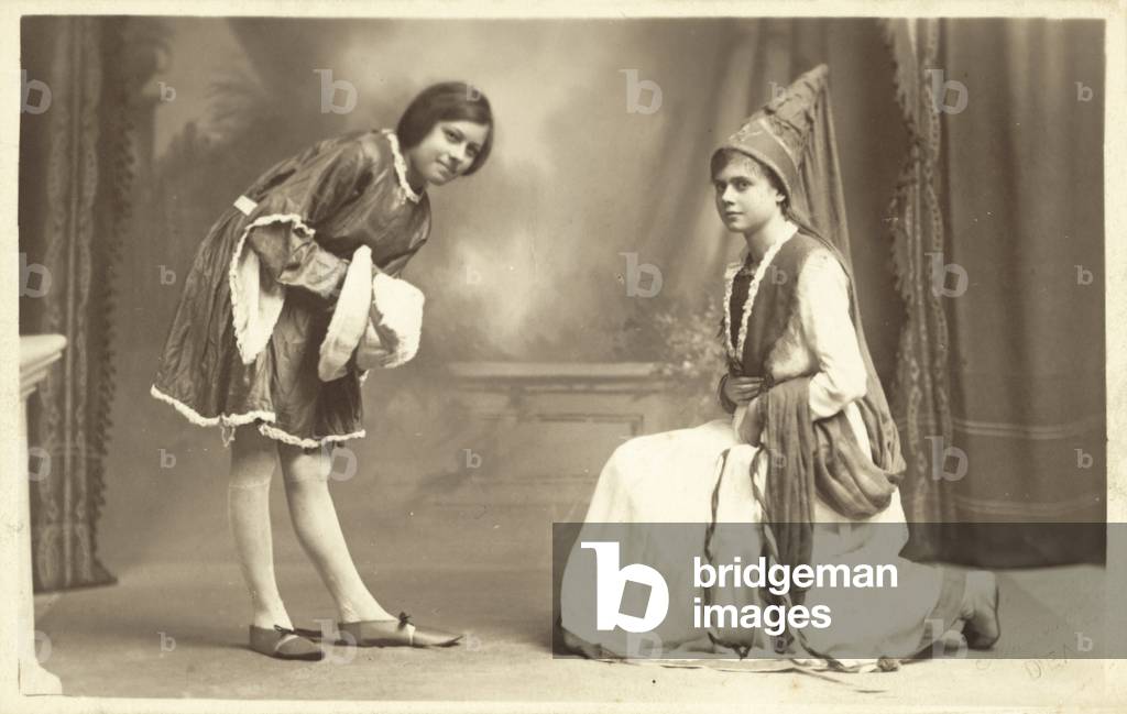 Two actresses (b/w photo)