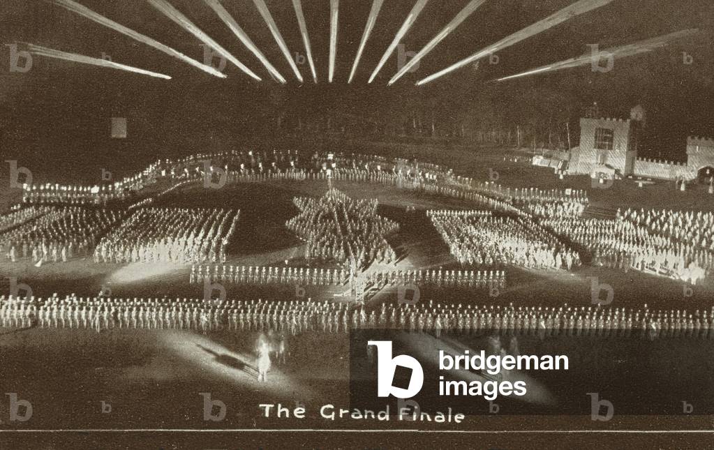 The Grand Finale (b/w photo)