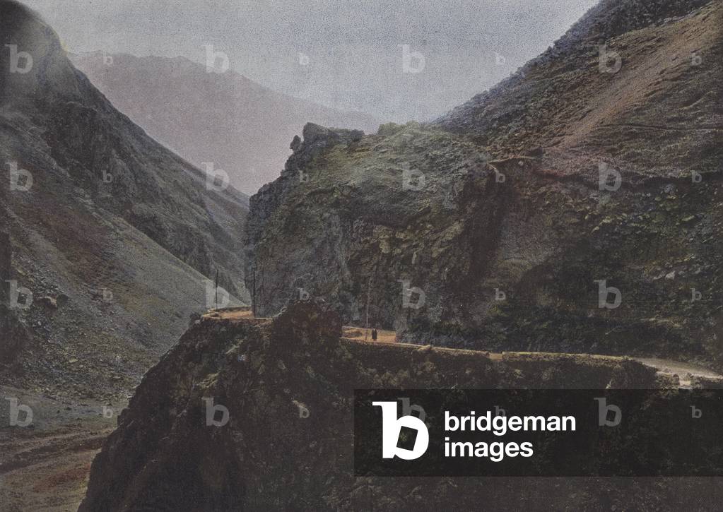 Entre Lars Et Kasbeck, Route Militaire De Georgie (colour photo)