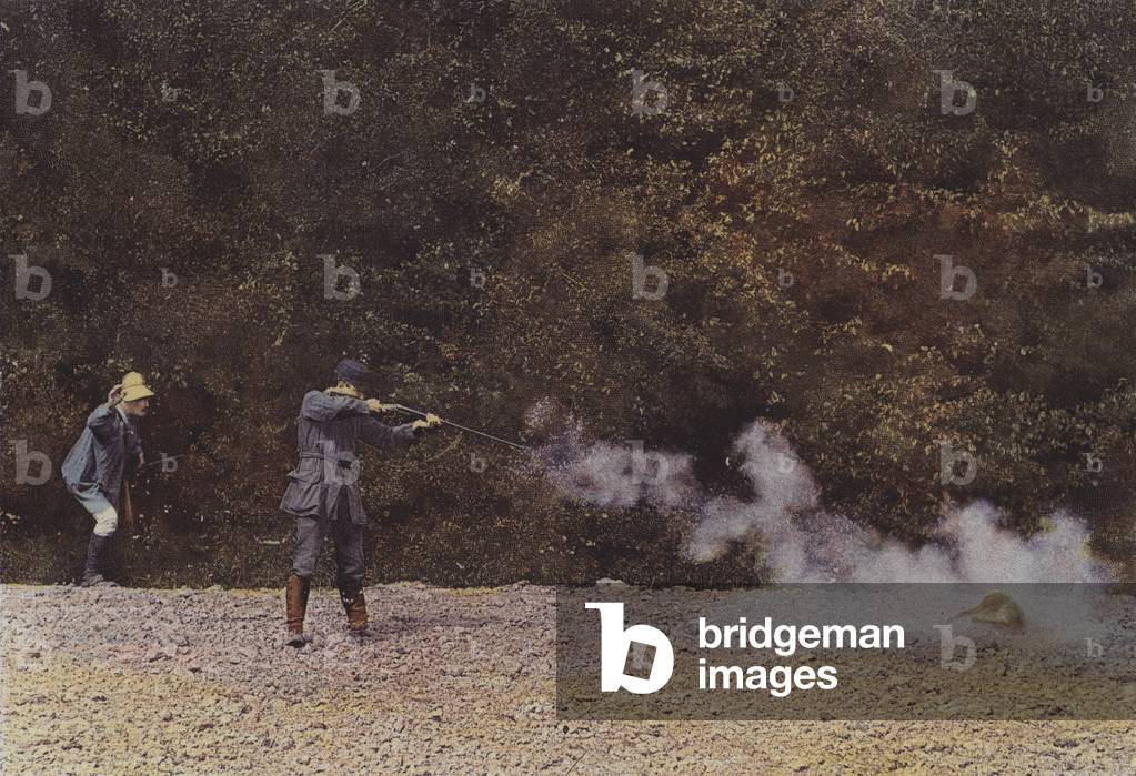 Shooting (colour photo)