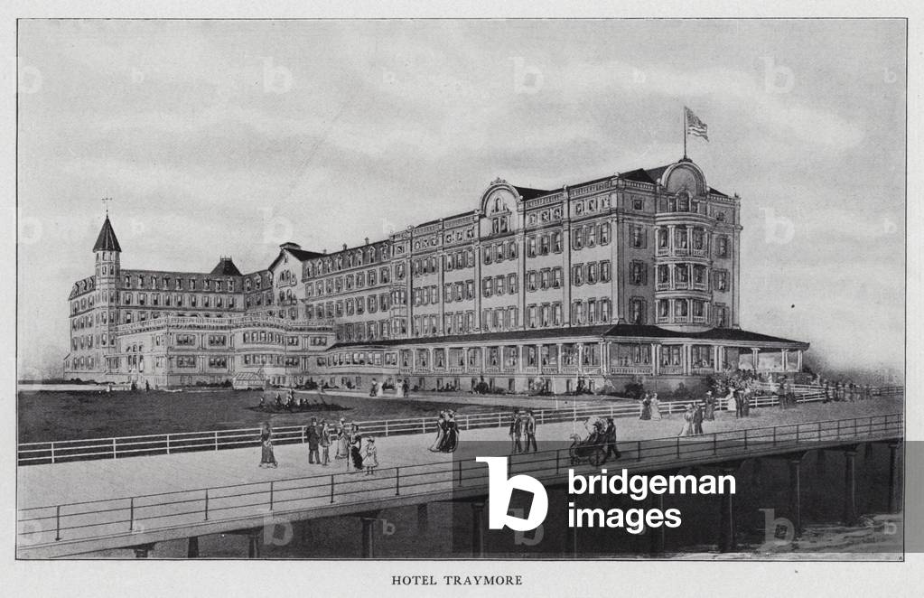Hotel Traymore (b/w photo)