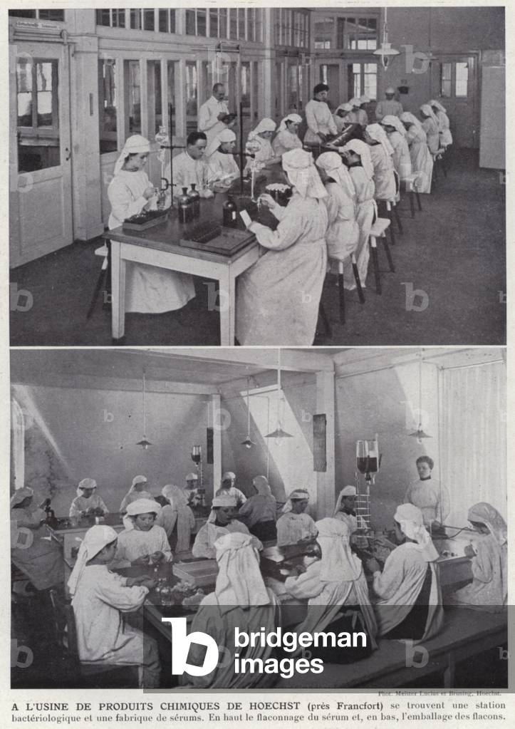 A L'Usine De Produits Chimiques De Hoechst, pres Francfort (b/w photo)