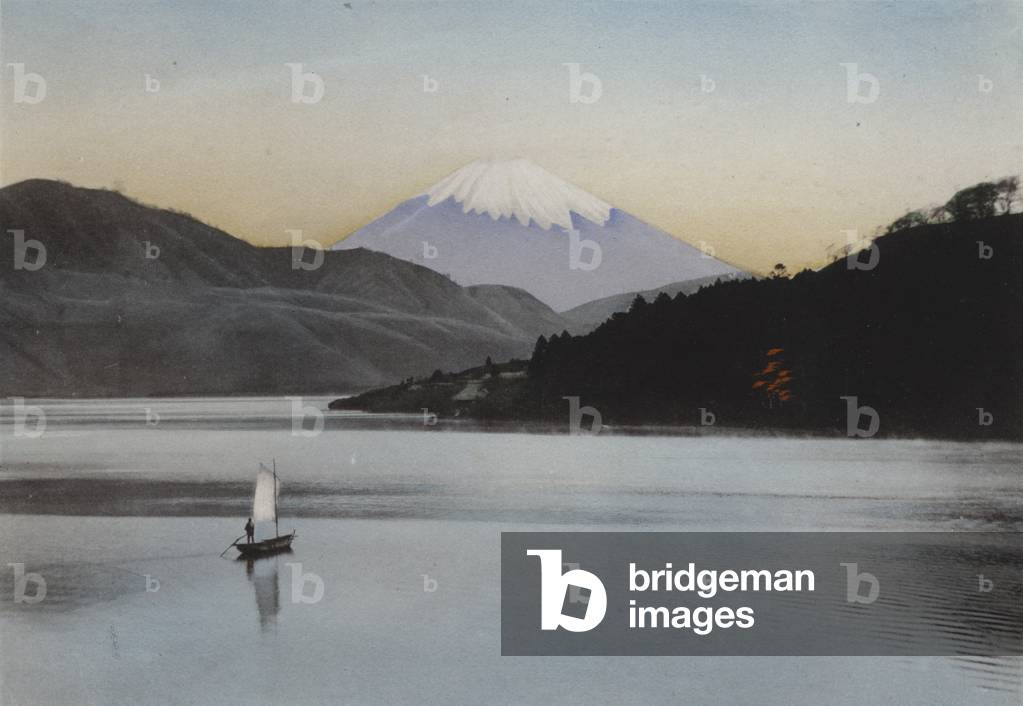 Japan, c.1912: Mount Fuji from Hakone Lake (photo)