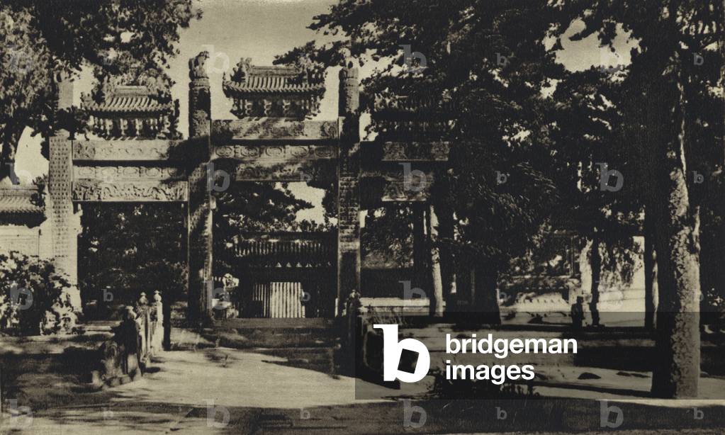 China, Peking, In the Summer Palace (b/w photo)