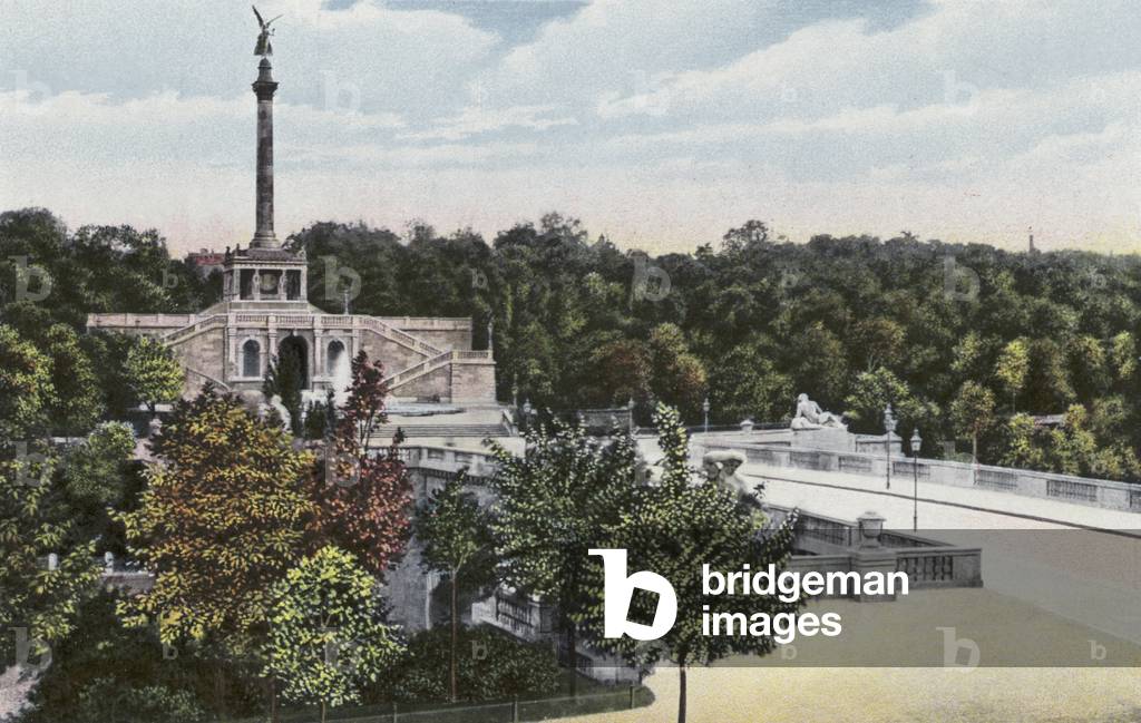 Munchen/Munich: Friedensdenkmal Mit Prinzregentenstrasse (photo)