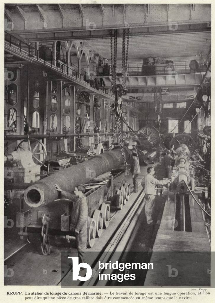 Krupp, Un atelier de forage de canons de marine (b/w photo)