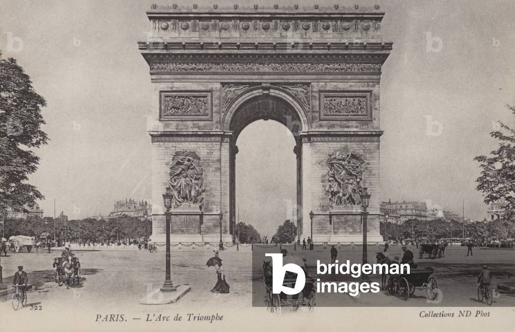 Paris, L'Arc De Triomphe (b/w photo)
