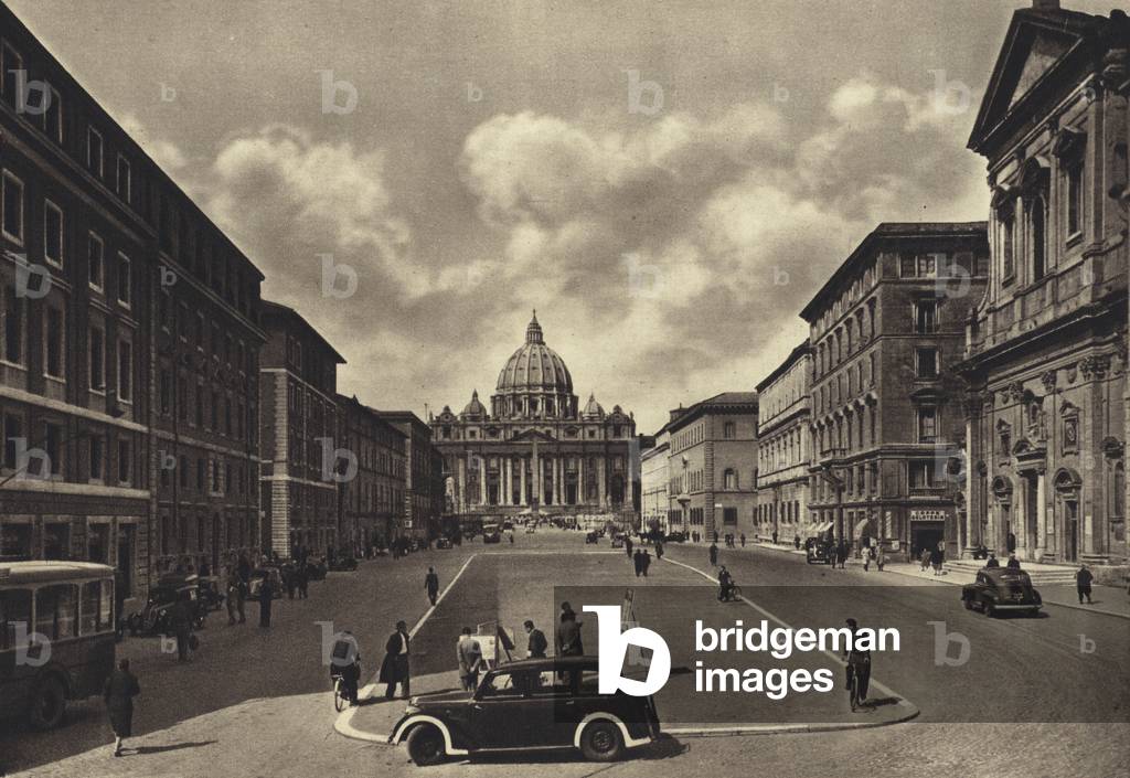 Roma: Via della Conciliazione (b/w photo)