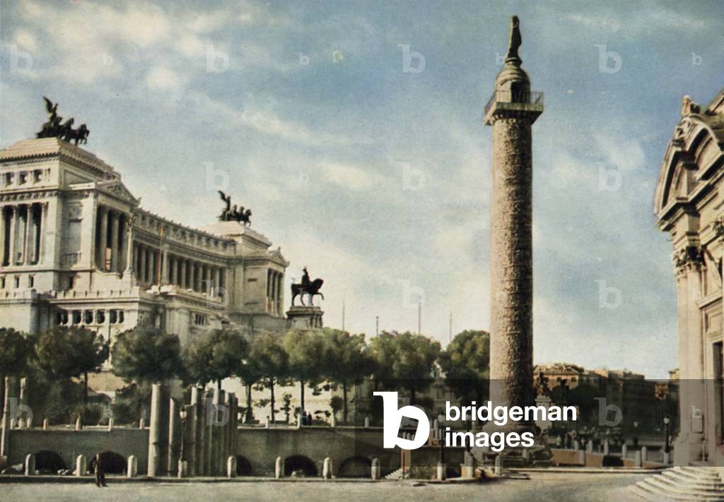 Foro Traiano e Monumento a Vittorio Emanuele II, The Trajan Forum and the Monument to King Victor Emmanuel II (colour photo)