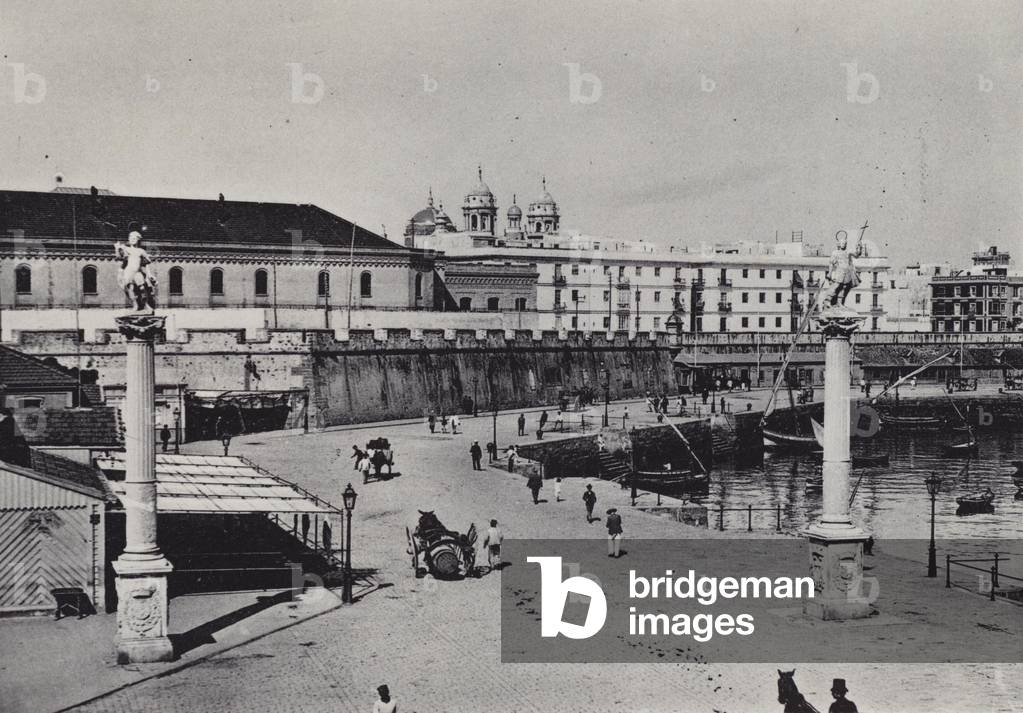 Cadiz: La Entrada (b/w photo)