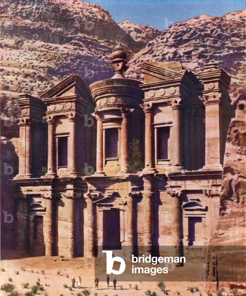 Temple front as big as a Cathedral, chiselled from living rock (colour photo)