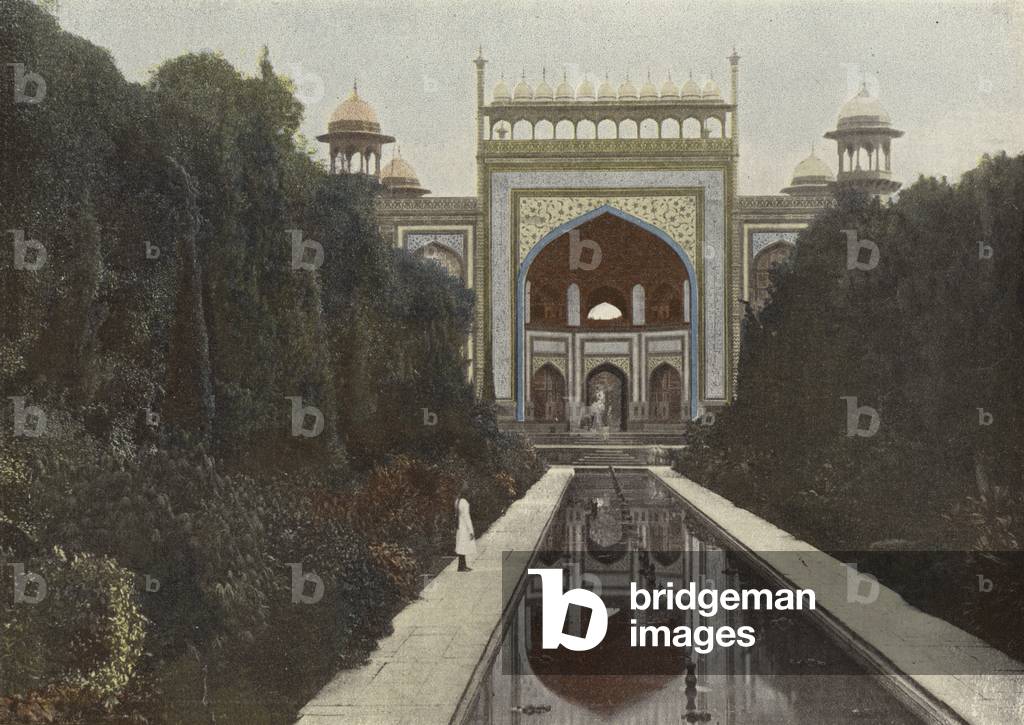 Agra, Entree Du Tady Mahal (colour photo)