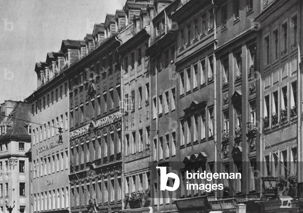Dresden: Houses; Hauser (b/w photo)