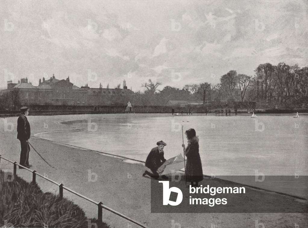 The Round Pond, Kensington Gardens (b/w photo)