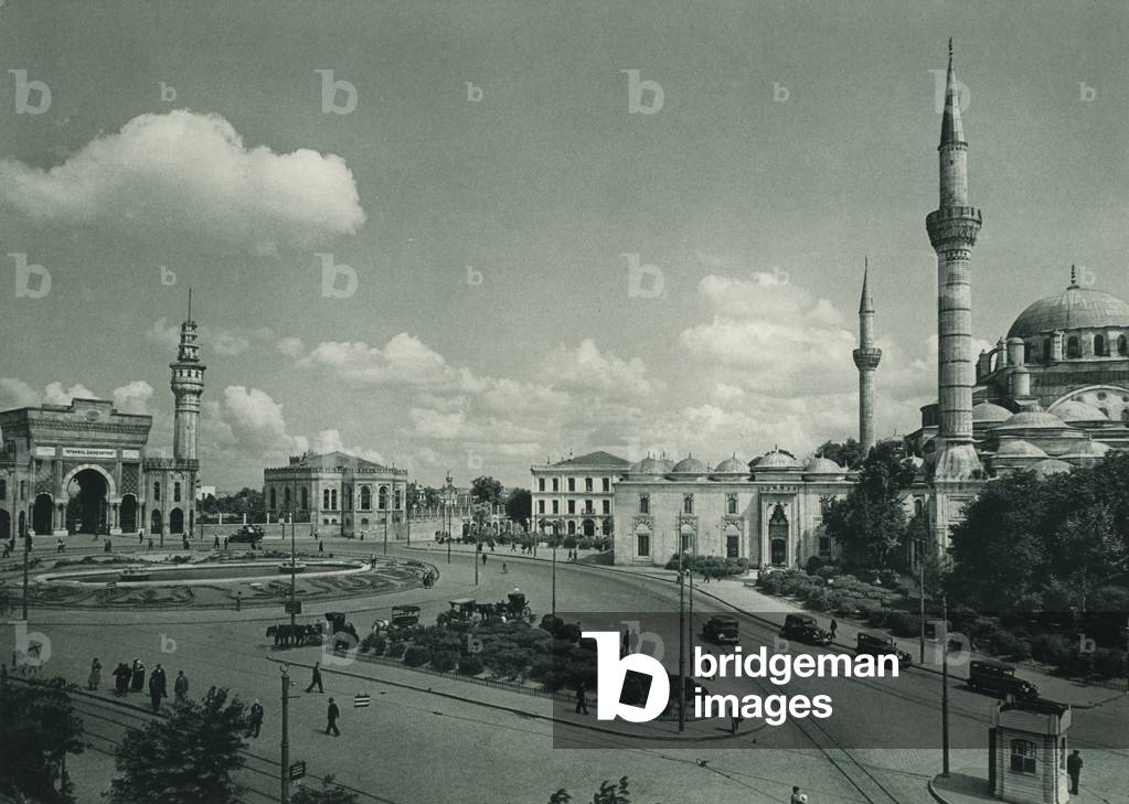 Istanbul: Beyazid meydani, The Beyazid Square (b/w photo)