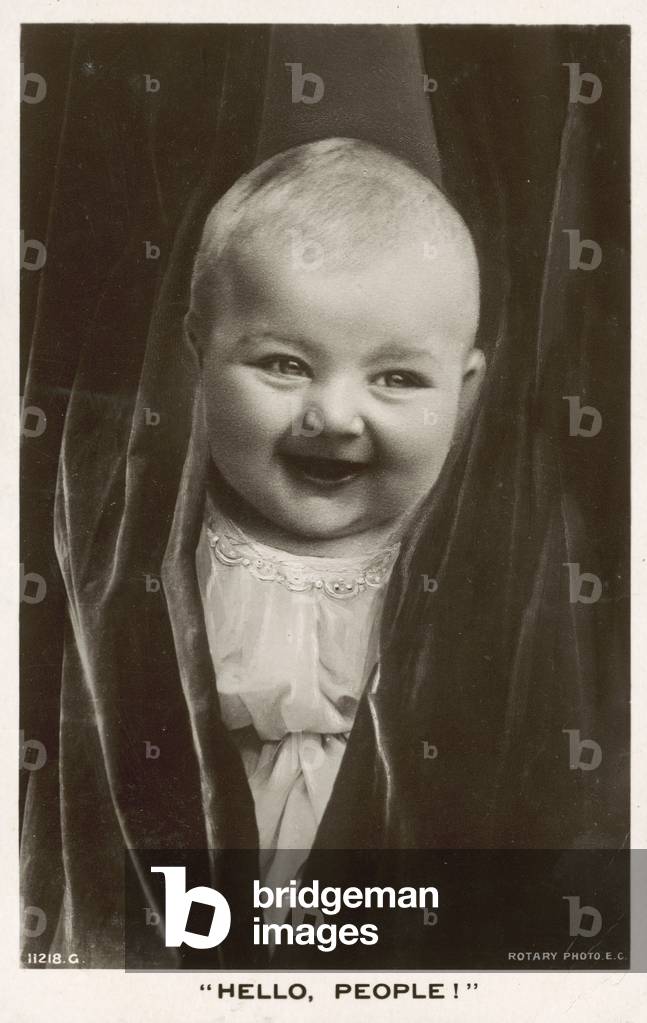 Hello, People! Child smiling (b/w photo)