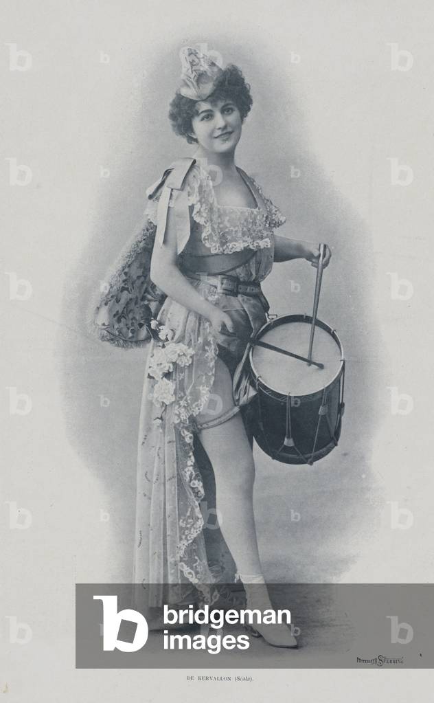 De Kervallon, music hall artiste at Scala, Paris (b/w photo)