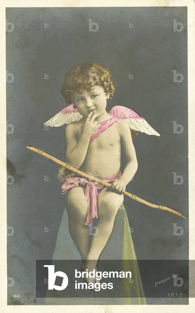 Sitting cherub (colour photo)