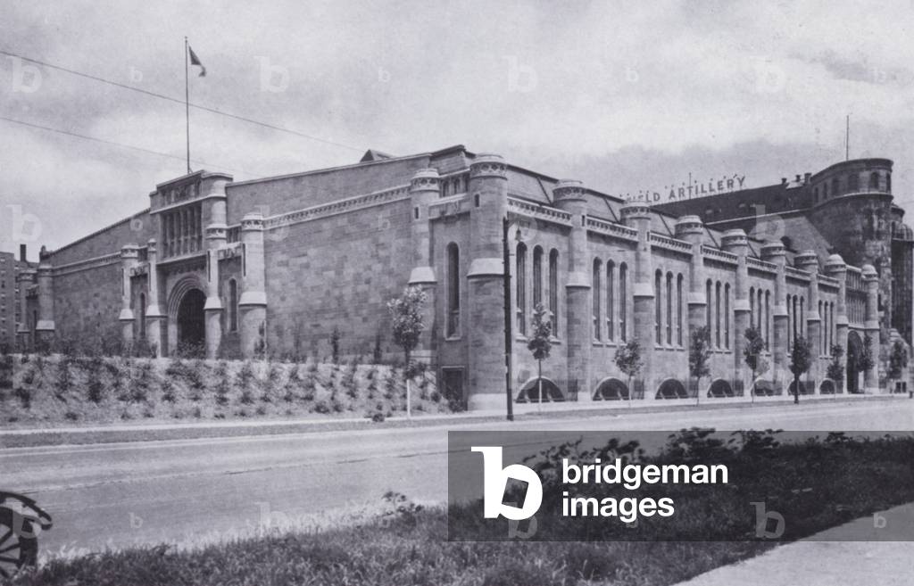 Chicago: Field Artillery Armory, Illinois National Guard (b/w photo)