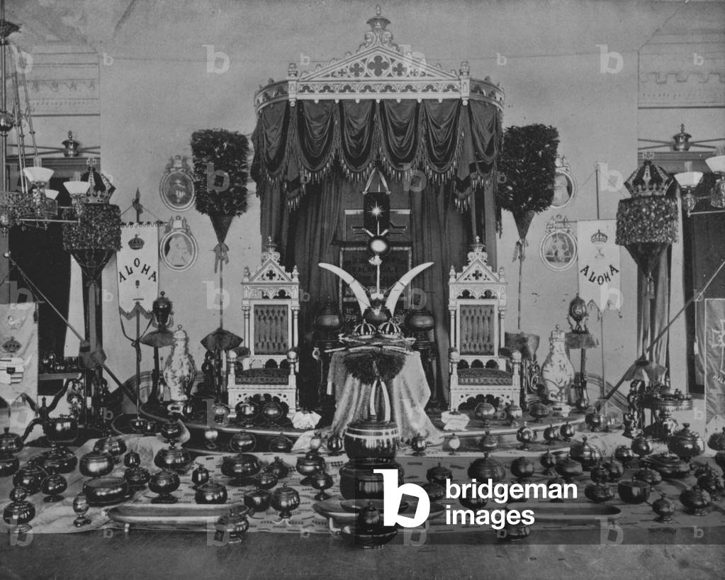 The Royal Throne, Honolulu (b/w photo)