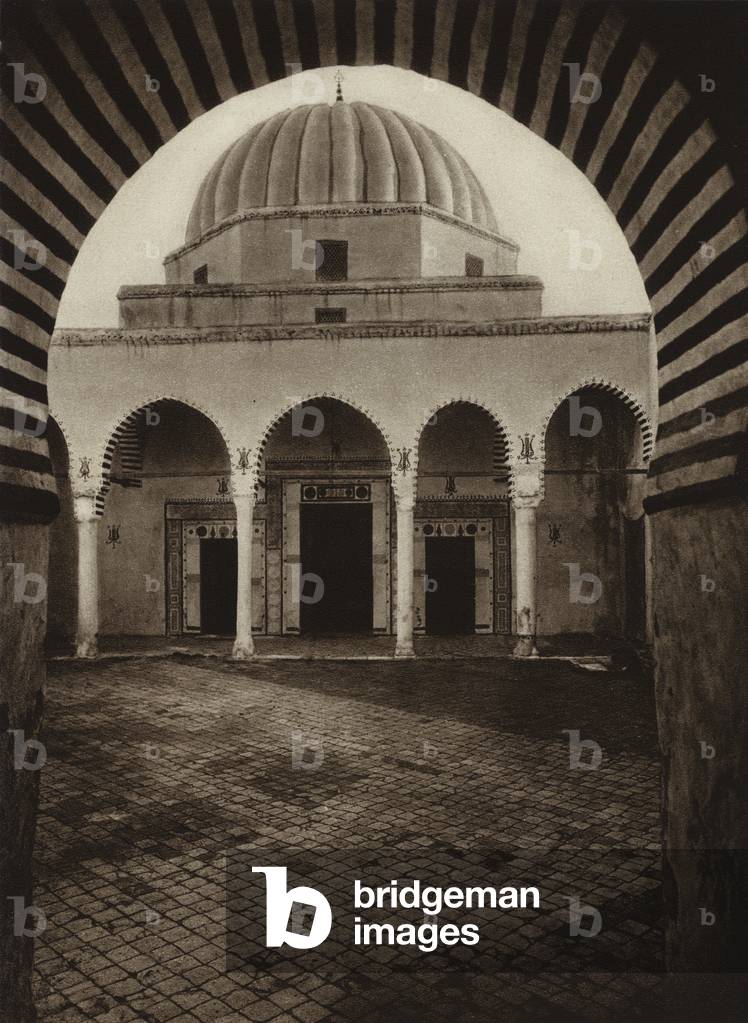 Kairuan, Inner court of the Barbers' Mosque (b/w photo)