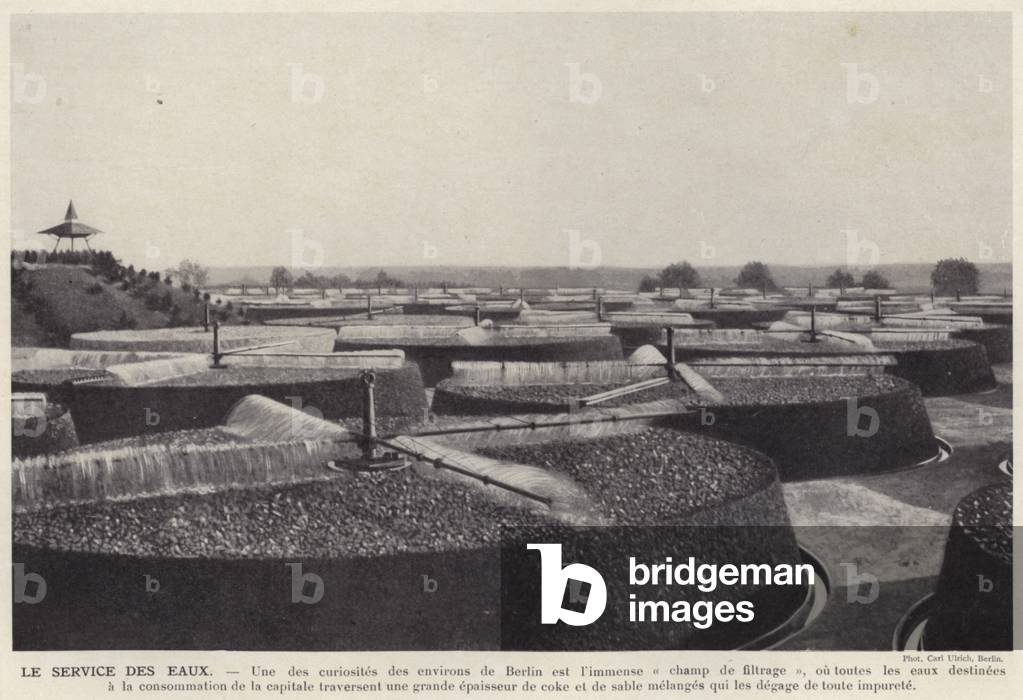 Le Service Des Eaux (b/w photo)