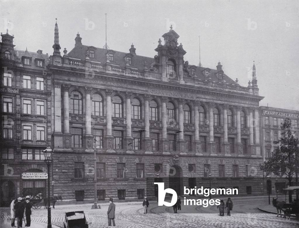 Leipzig: Grassi-Museum (b/w photo)
