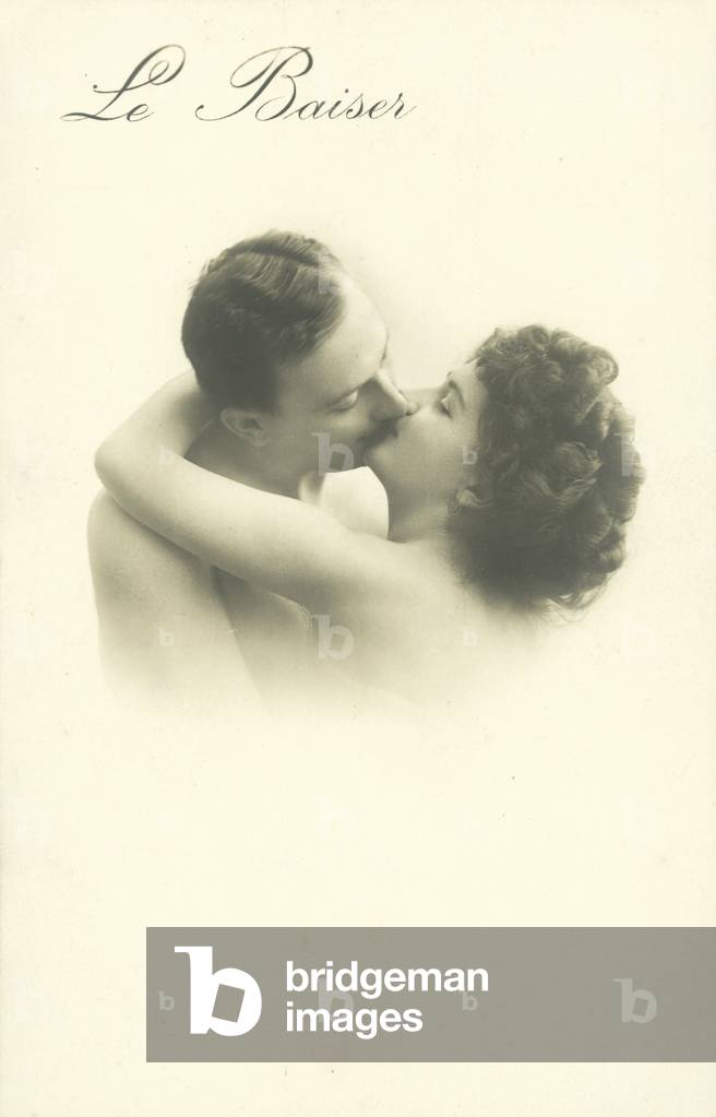 Kissing couple (b/w photo)