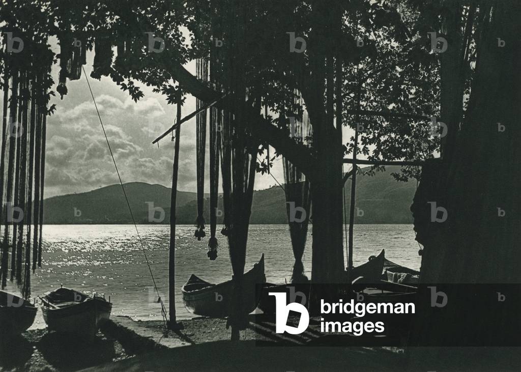 Istanbul: Bogazicinde aksam, Moonlight on the Bosphorus (b/w photo)