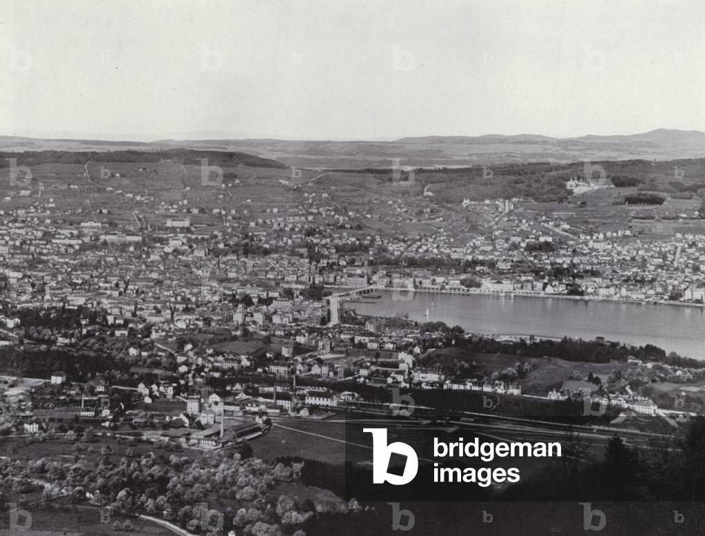 Zurich, vim Uetliberg aus gesehen (b/w photo)