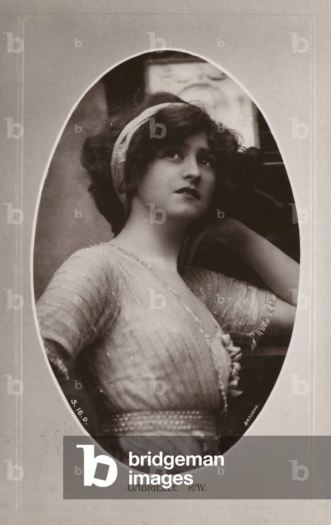 Gabrielle Ray (b/w photo)