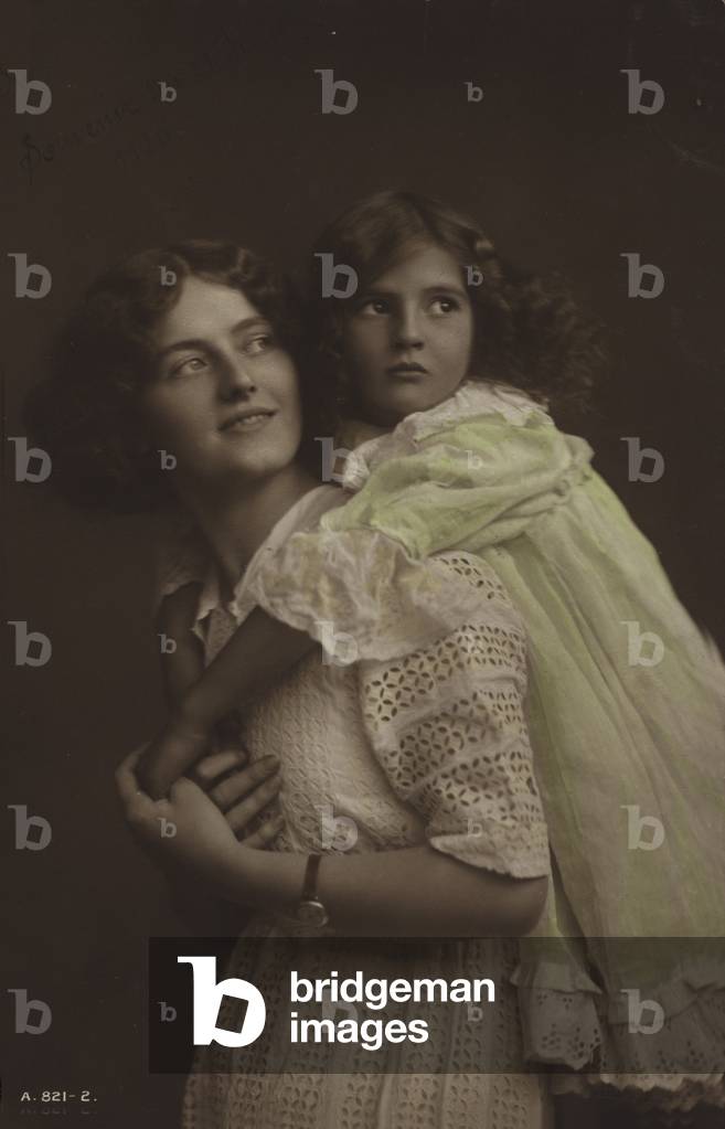 Mother and daughter (colour photo)