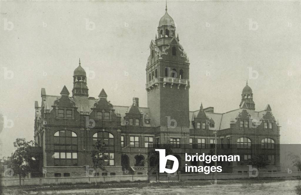 Toronto: Harbord Street Collegiate Institute (b/w photo)