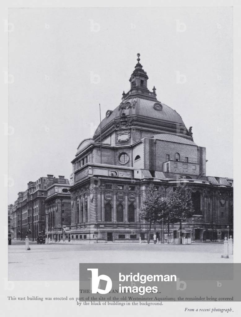 London: The Wesleyan Central Hall (b/w photo)